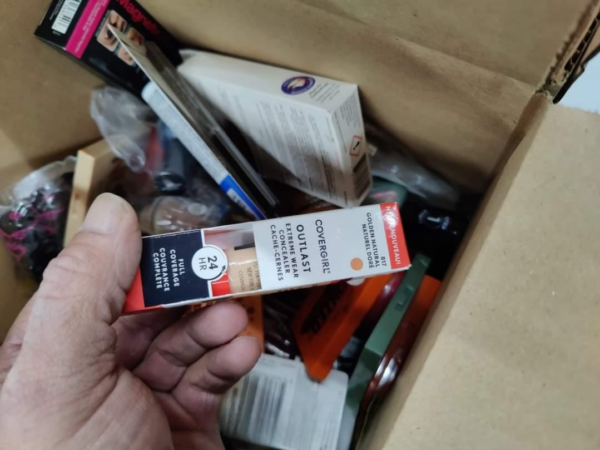 32480 Buy Makeup Mystery Box