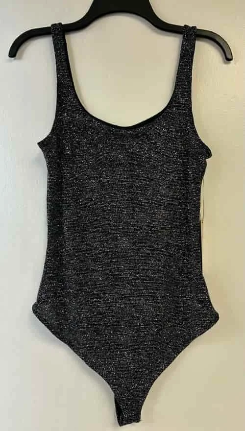 79-Iris-Clothing-Brand-Liquidations-Pallets High End Clothing Truckload