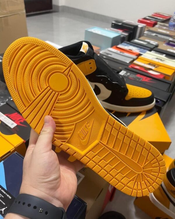 LE-K5457-1-5-4 Authentic Nike shoe pallets