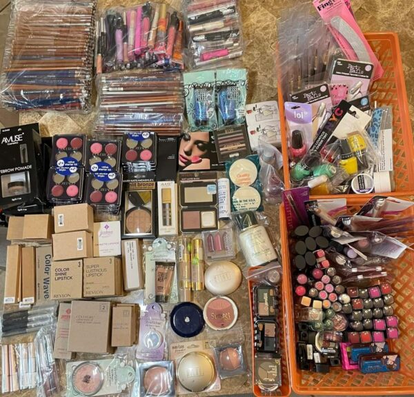 T94iH-RHardHatPAPDualtecM-2 All In One Makeup Pallet