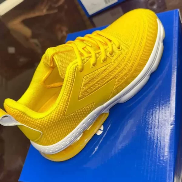 yellow-jerko-sneaker-sport Mixed Athletic Sneakers Pallets